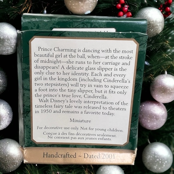 Hallmark Disney Cinderella The Glass Slipper Miniature 2001 Christmas Ornament - Picture 3 of 5
